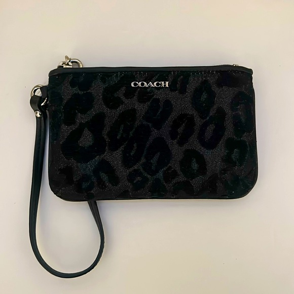 Coach wristlet - Picture 1 of 3